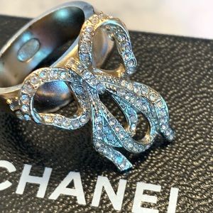Authentic CHANEL bow cocktail statement ring!